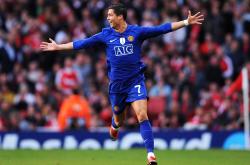 出色防守引发热议！浓眉哥在法国队比赛中重返赛场，引发球迷热议